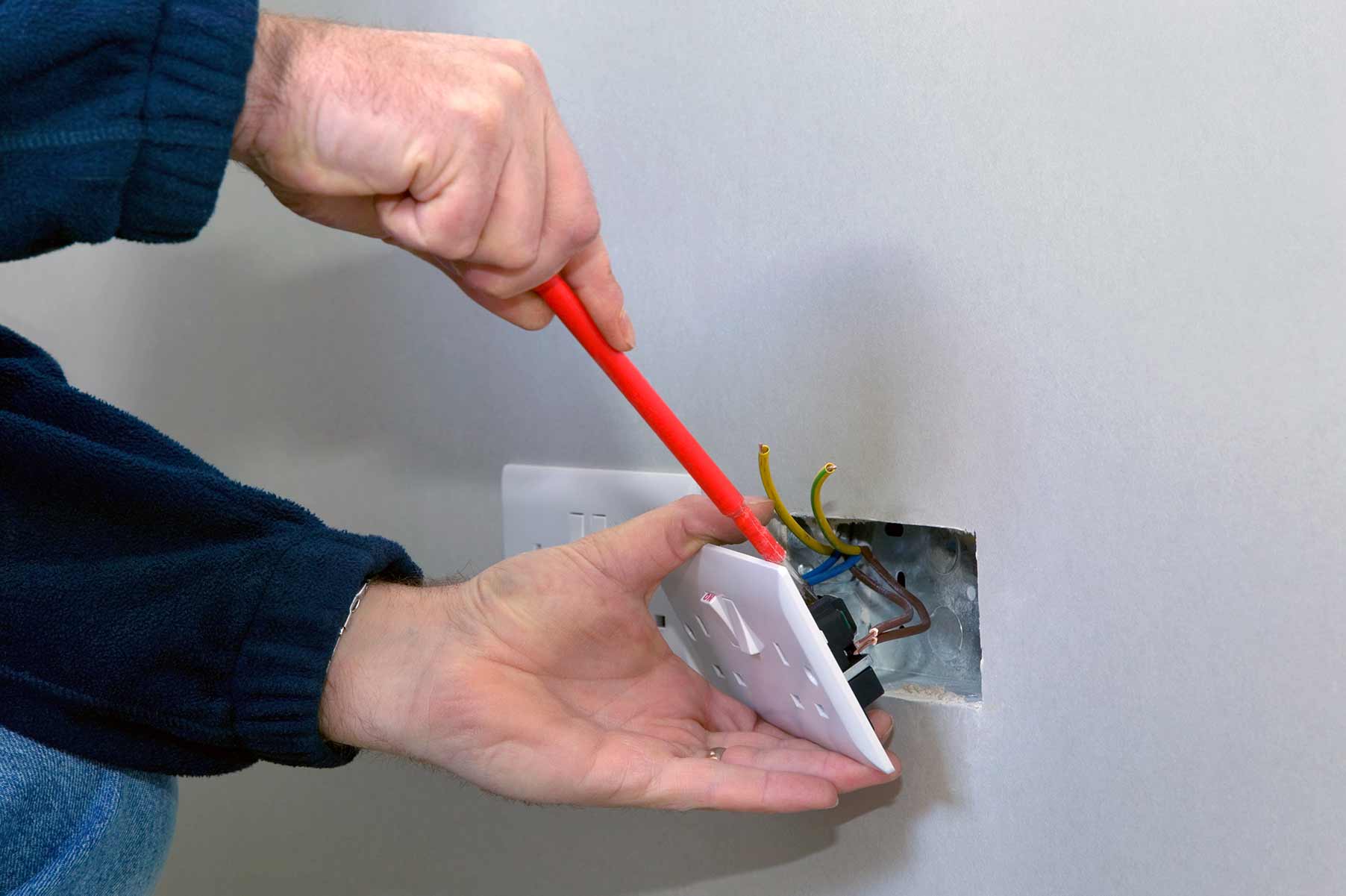 Our electricians can install plug sockets for domestic and commercial proeprties in Abbots Langley and the local area. 